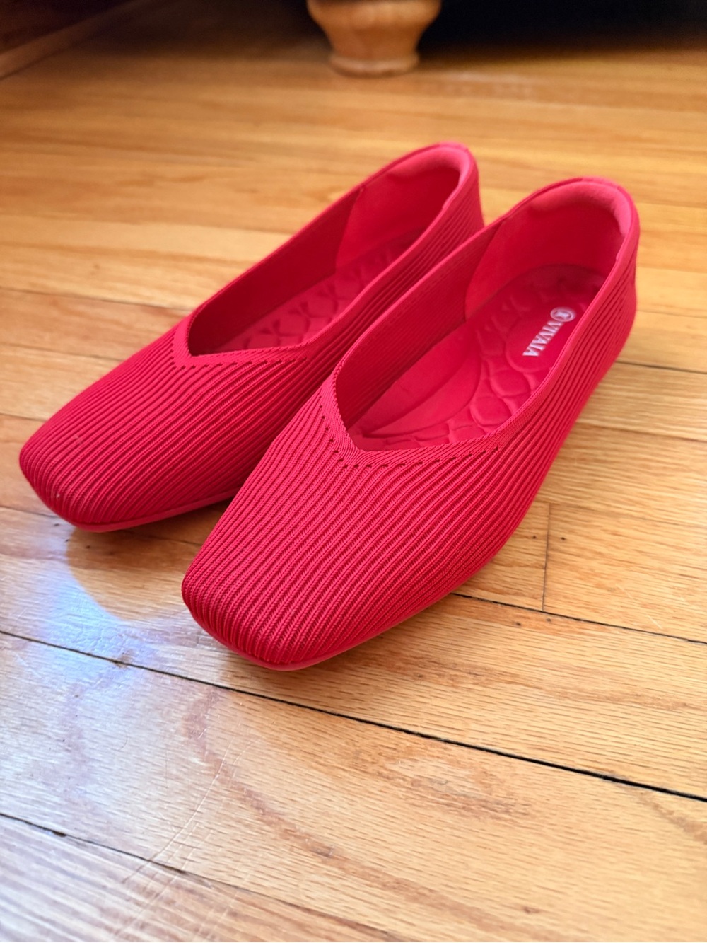 Vivaia Red Ribbed Knit Square Toe Ballet Flats — EU 42 / US 11